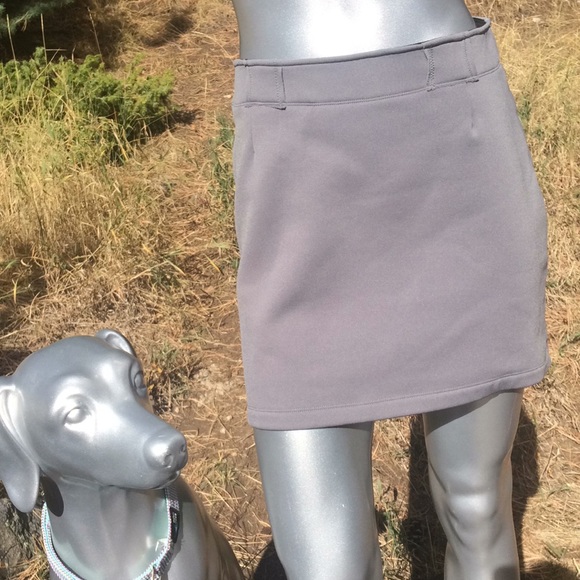 Athleta Dresses & Skirts - Athleta Fleece Lined Skirt